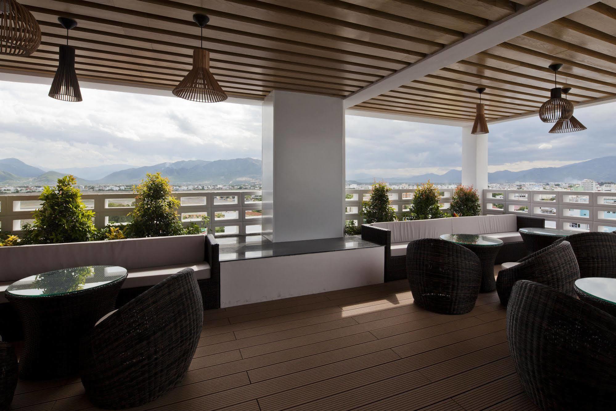 Golden Holiday Hotel Nha Trang Eksteriør billede